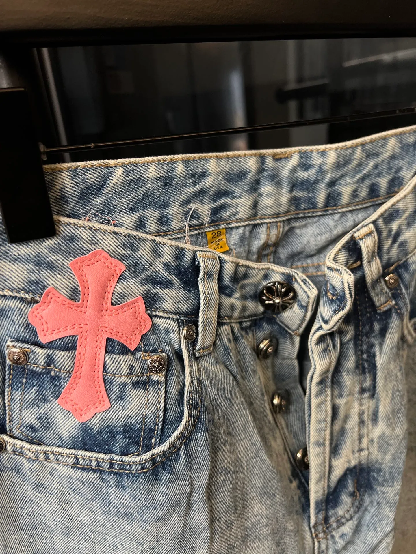 P280 [Next day] Chrome Hearts 25Ss cH Crow stitched cross patch leather heavy duty jeans (blue) Size: 28 30 32 34 36 (corresponding to s-xxl) Detailed sizes can be found in Figure 9